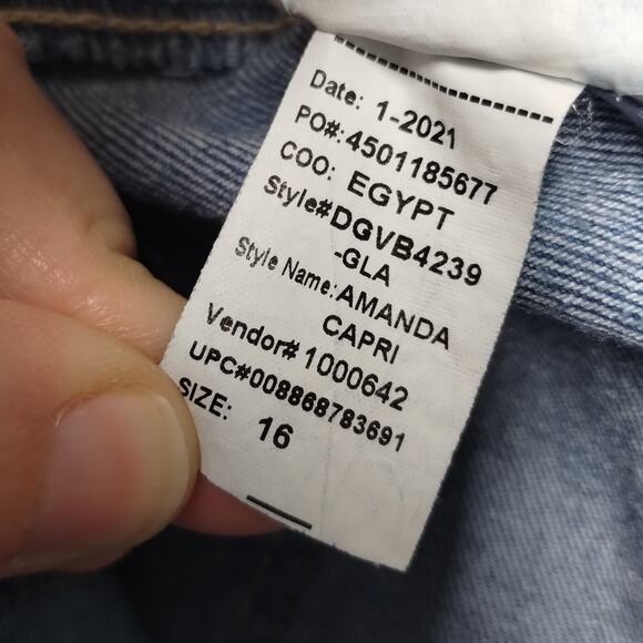 Gloria Vanderbilt Women's Size 16 Amanda High Rise Blue Denim Capri Jeans - Picture 8 of 8